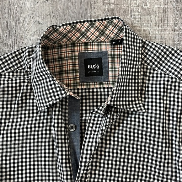 Men’s Boss Button-Up - Picture 2 of 4